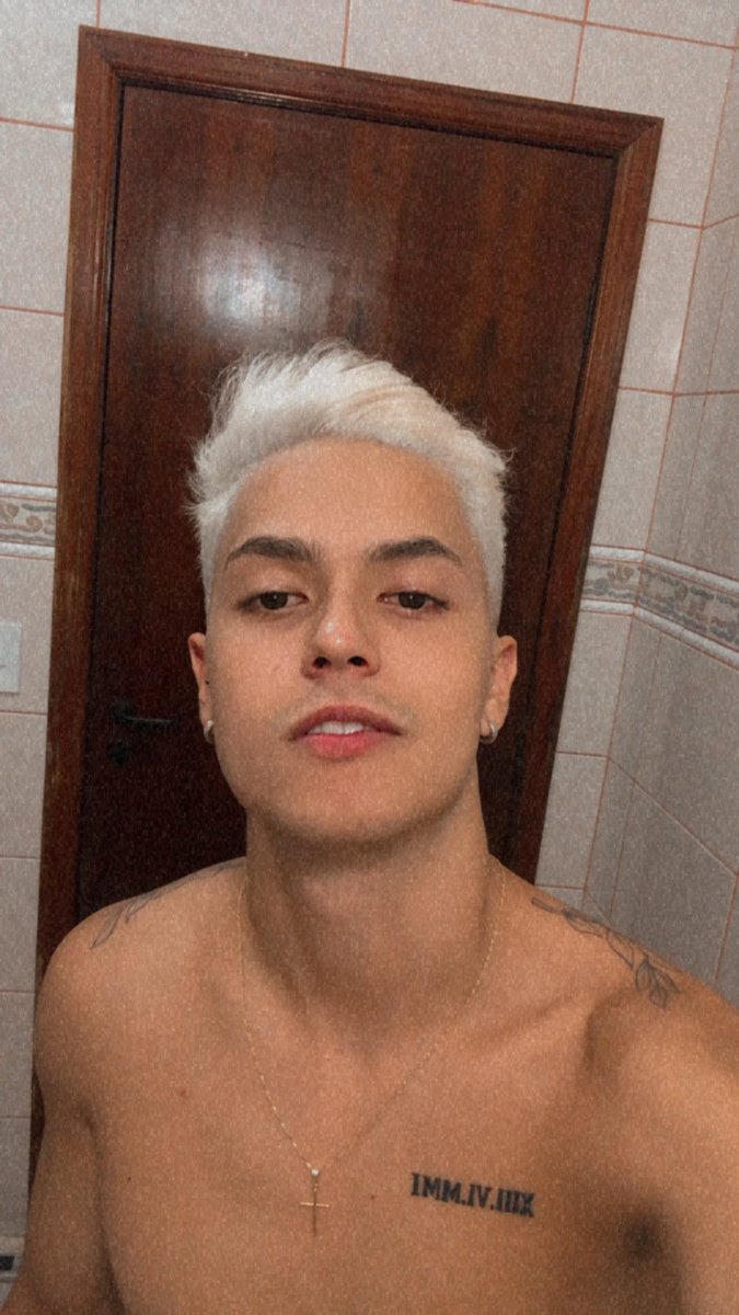shigaaz_'s tweet photo. Eu to muito gato desculpa https://t.co/OOQzLi3JT0