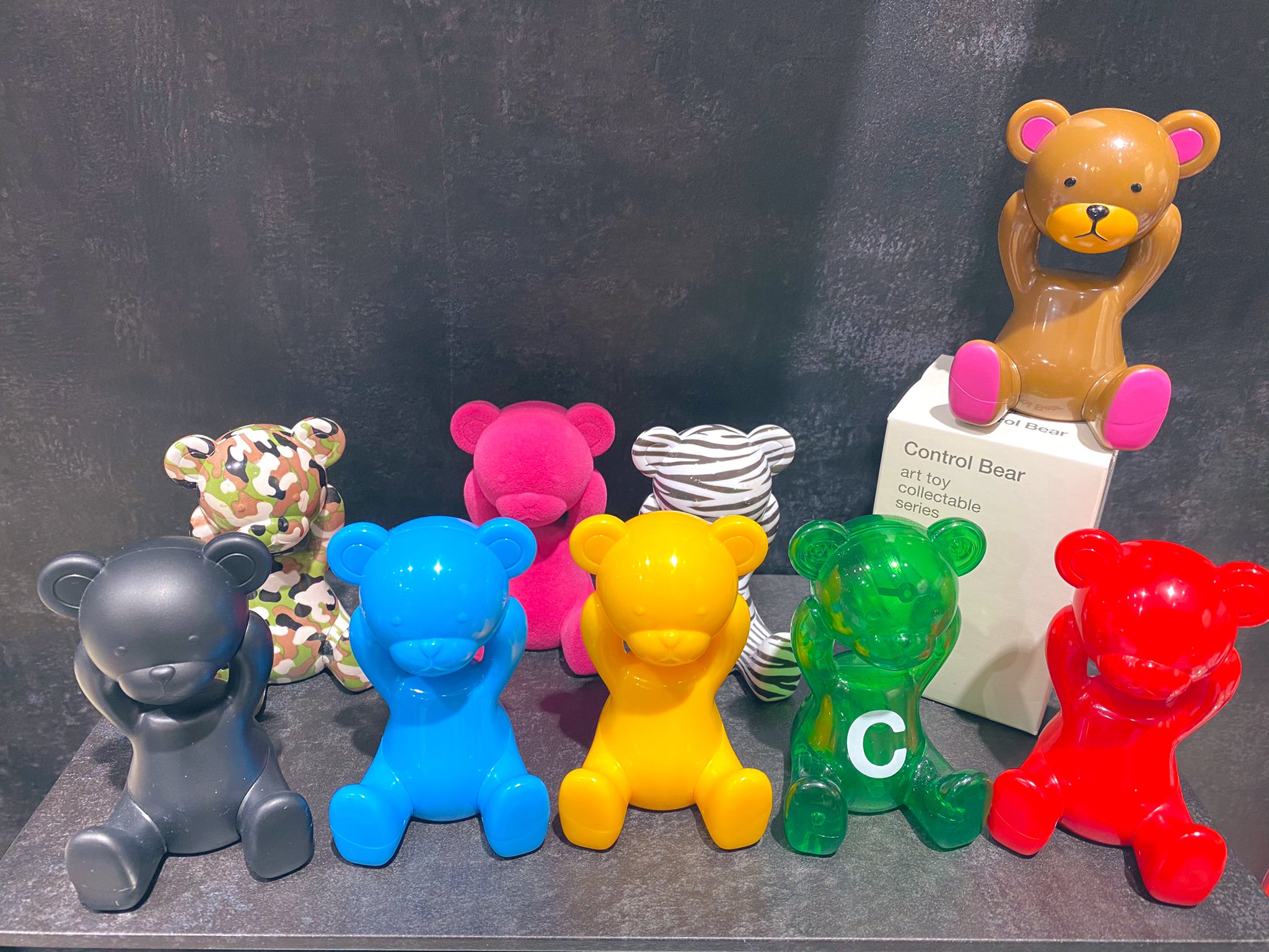 𝐏𝐄𝐍𝐆𝐔𝐈𝐍 𝐒𝐎𝐔𝐕𝐄𝐍𝐈𝐑 渋谷parco 6f コントロールベア Control Bear Art Toy Collectable Series お取り扱い中です 何が出るかはお楽しみのブラインドboxタイプ 渋谷parco コントロールベア
