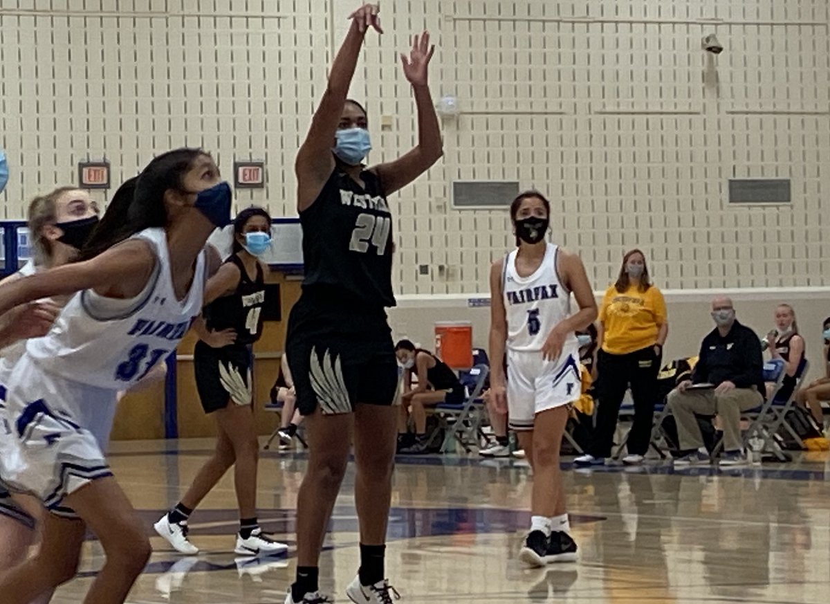 Brooke and Gabby Reed combine for 19 points to lead <a href="/WestfieldGBBall/">WestfieldGirlsBBall</a> past talented but young Fairfax, 37-27. Good defense and a third quarter run sparked Noel Klippenstein's team, which remained undefeated on the season. Story by <a href="/MaxWritesHoops/">Max Nagle</a> here: novahoops.com/strong-third-q…