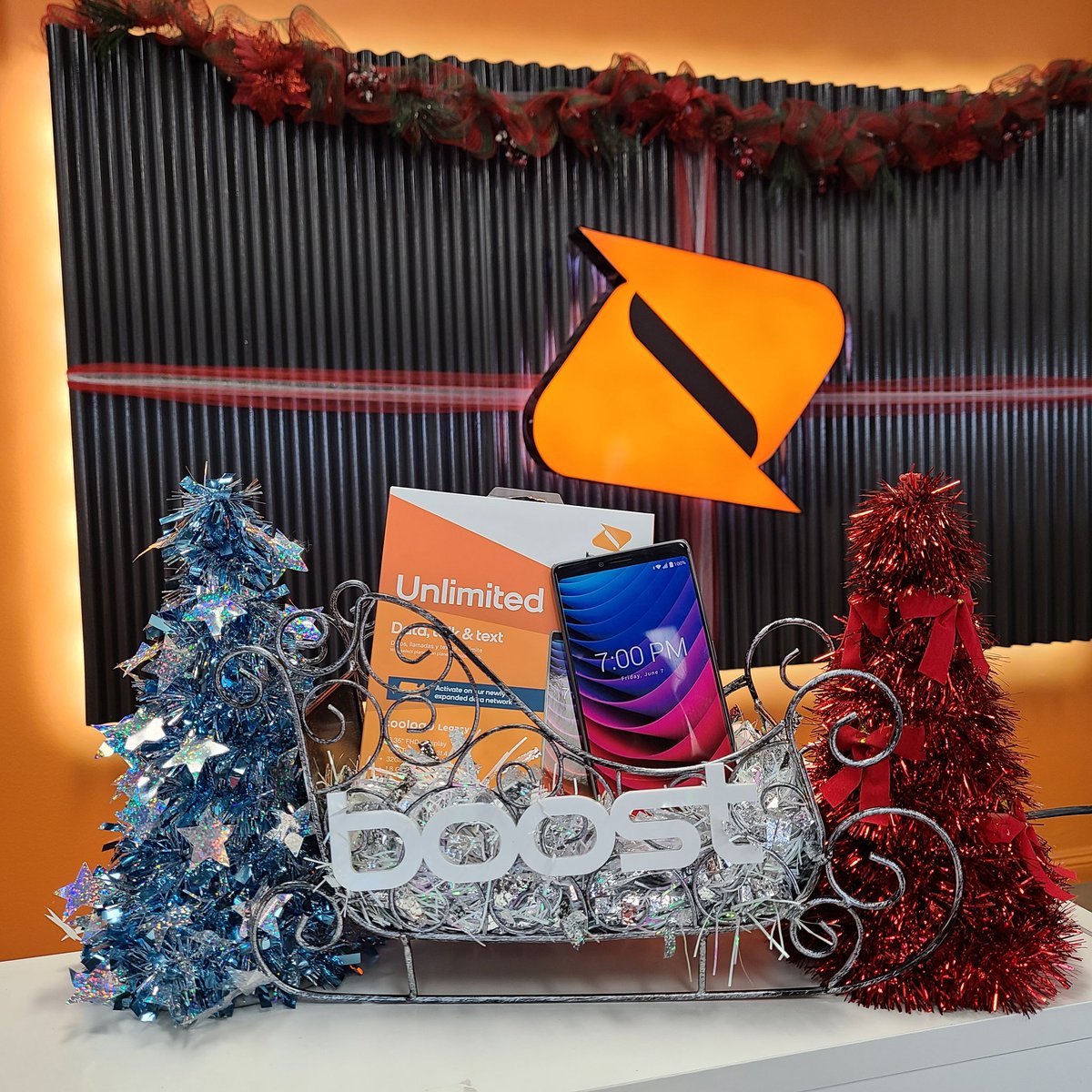 Not to late to get your love ones a last minute gift. The Coolpad Legacy is a great gift. 
#boostmobile #canarywirelessgroup #canary #phone #legacy #Coolpadlegacy #coolpad #switchtoboost #switchover #greatdeal #greatphone