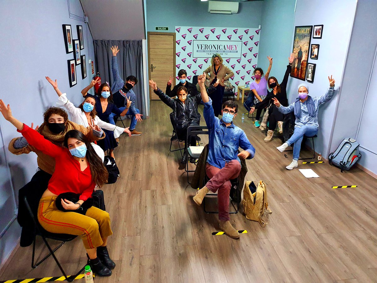 Así cerramos la TRILOGÍA DE PREPARACIÓN AL CASTING con la Directora de #Casting LAURA CEPEDA @GolferichsLaura en <a href="/VMeyEstudio/">Verónica Mey Estudio</a> #Madrid. Broche de oro con el Taller Entrenamiento Puro y Duro del 23 al 25 de Noviembre de 2020. ¡¡Gracias al precioso grupo de #actores y #actrices!!❤️