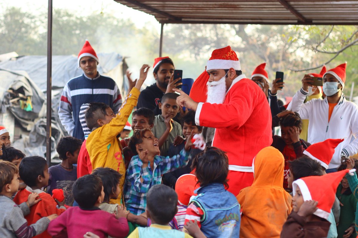 udgam_classes's tweet photo. Christmas'20 Celebration in our Lal kurti Slum Classes.
#Christmas
#Meerut
#PearFoundation
#UdgamClasses https://t.co/M9CfGTpHee