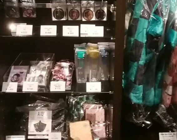 Aru Rodgers そして西新井といえば例のミッションですよ 私をくいとめて ロケ地巡りです その前に Tohoシネマズ西新井のグッズコーナーを眺めてみる キネ旬 映画秘宝 鬼滅グッズ ジョゼもエヴァもありました そしてtohoシネマズ西新井のあるario