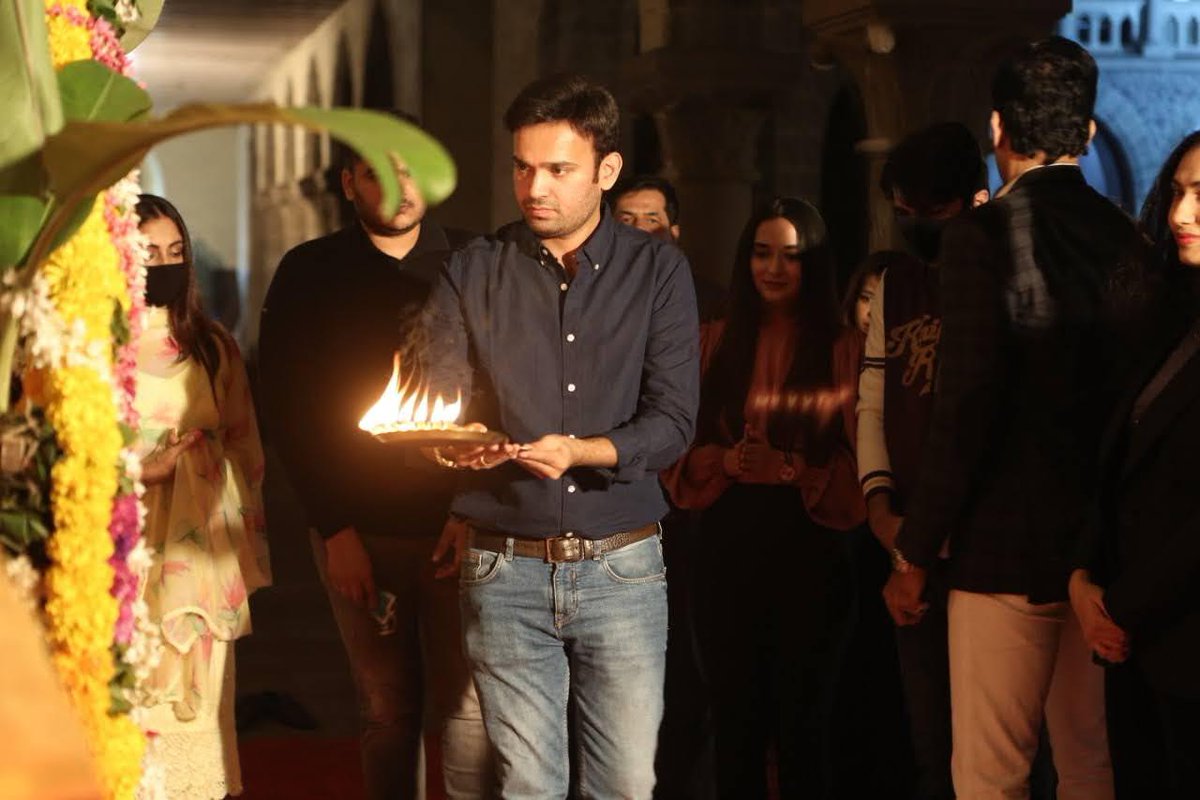 Mandiraa Entertainment (@mandiraa_ent) on Twitter photo Started the new chapter asking for blessings from above. A day to remember as the #Rosie team gathered for the Mahurat Pooja.
<a href="/vivekoberoi/">Vivek Anand Oberoi</a> #PrernaVArora #PalakTiwarii <a href="/mishravishal/">Vishal Ranjan Mishra</a> <a href="/IKussum/">IKussumArora</a> <a href="/girishjohar/">Girish Johar</a> <a href="/d_reshabh/">Reshabh D Saraf</a> <a href="/u_dhanesh/">Dhanesh U</a> @ikeyurpandya @sanjeetyermal #kserasera Started the new chapter asking for blessings from above. A day to remember as the #Rosie team gathered for the Mahurat Pooja.
<a href="/vivekoberoi/">Vivek Anand Oberoi</a> #PrernaVArora #PalakTiwarii <a href="/mishravishal/">Vishal Ranjan Mishra</a> <a href="/IKussum/">IKussumArora</a> <a href="/girishjohar/">Girish Johar</a> <a href="/d_reshabh/">Reshabh D Saraf</a> <a href="/u_dhanesh/">Dhanesh U</a> @ikeyurpandya @sanjeetyermal #kserasera