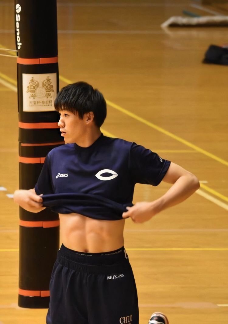 Shirtless Yūki since we all know how muscular he is from all his