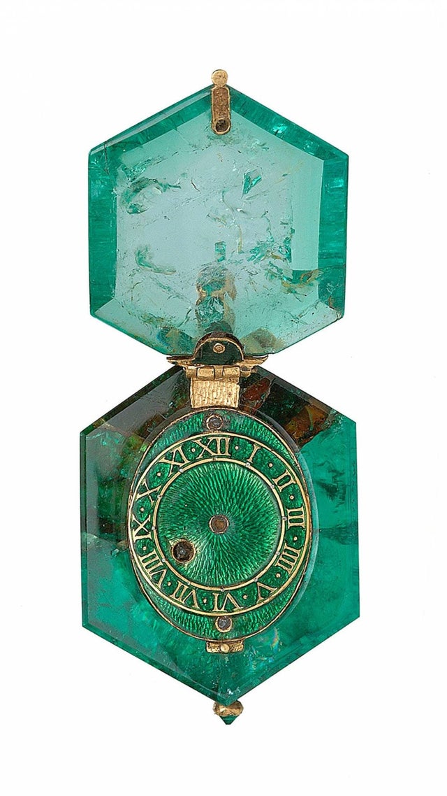 Emerald pocket watch|1576 AD