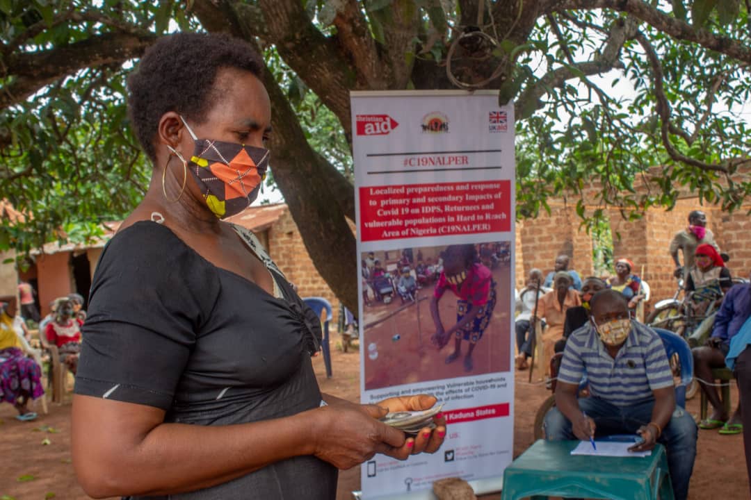 CAID_Nigeria's tweet photo. #BestOf2020
With funding from @FCDOGovUK
we were able to give cash & non-food items to vulnerable households affected by the #COVID19 imposed lockdown.
ππ½ https://t.co/jZTQJKOIPG
#StandingTogether
#C19NALPER https://t.co/P1HcSr2Vmg