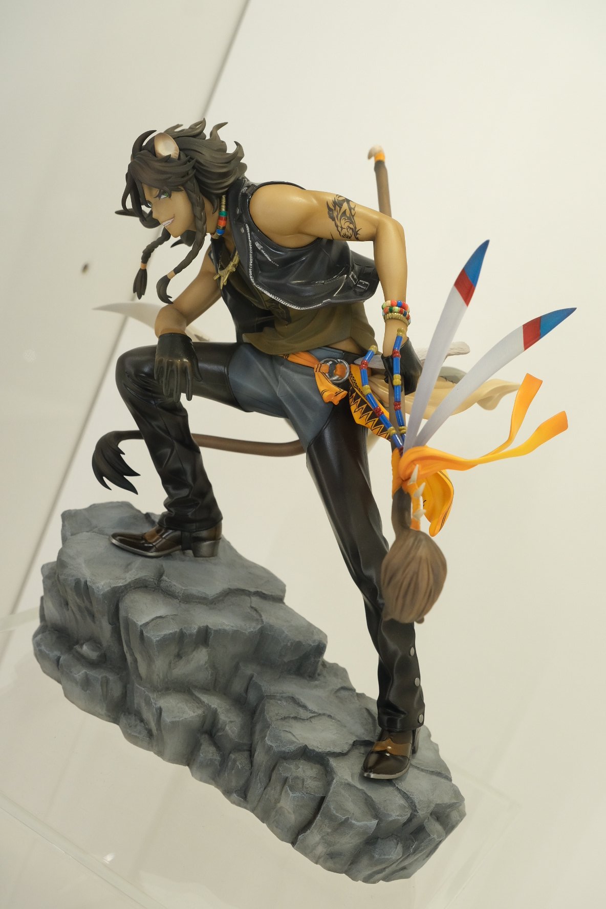 フィギュア展示 12 29の秋葉原フィギュア展示 その7 アニプレックスアンテナショップでの フィギュア展示 Aniplex ディズニー ツイステッドワンダーランド レオナ キングスカラー T Co Sndjbuwc0a Twitter