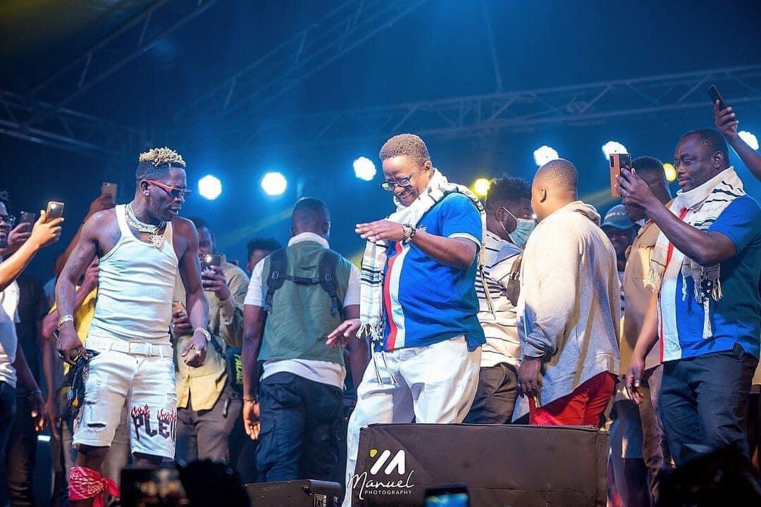 Hohoe: Shatta Wale draws mammoth crowd at Peter Amewu's victory concert