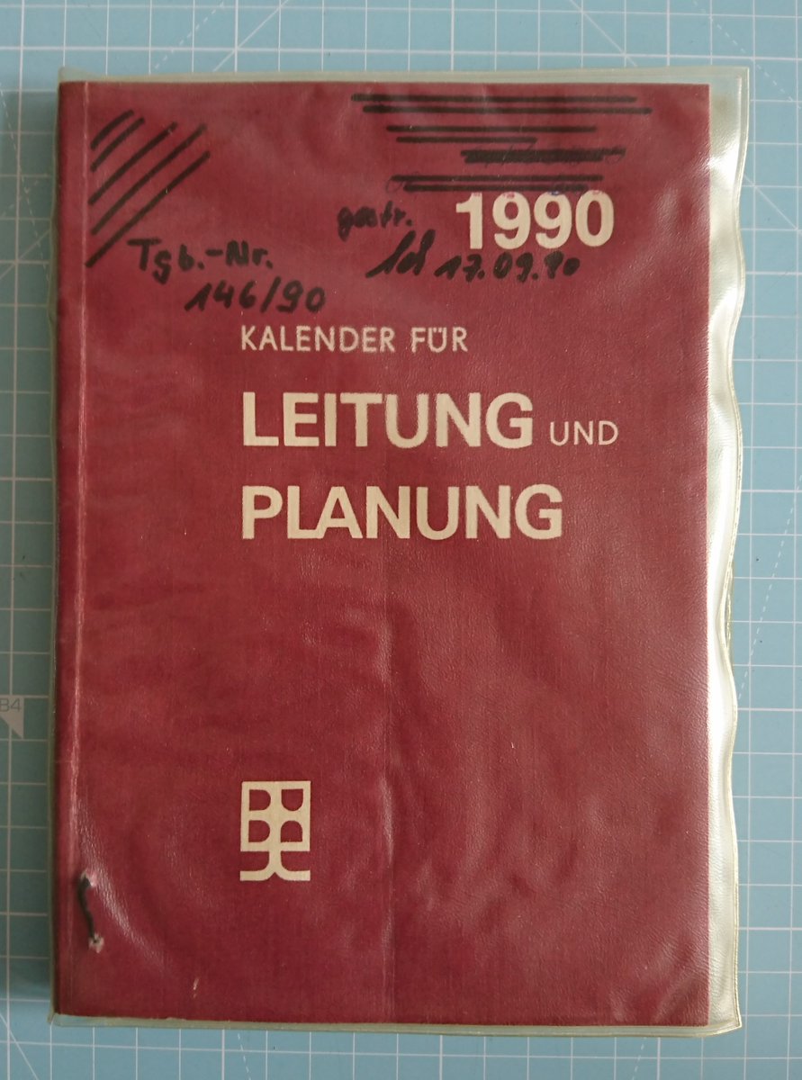 At that time my father was chief of staff of the 1. LVD and he gave me insight into last service diary of 1990. Especially exciting is the note of 13 February 1990 on the "Rumors of takeovers by the West". However, the GS-31 was not taken over - it was closed in 1990. 4/4