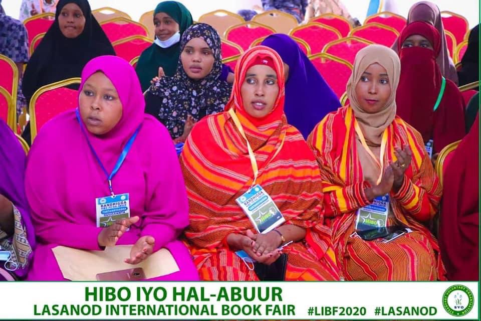 Nadadhool's tweet photo. Bandhiga caalamigaa ee buugagta magalada lascanod ayaa saaka fur may sanadkan waxaa lagu badalay #COVID19 dartii bandhiga #hiboiyohalabuur oo dhalinyartu hibooyin koda kuso bandhigana. #LIBf2020 #hiboiyohalabuur2020 #svo #day1 https://t.co/UApWpyflSG