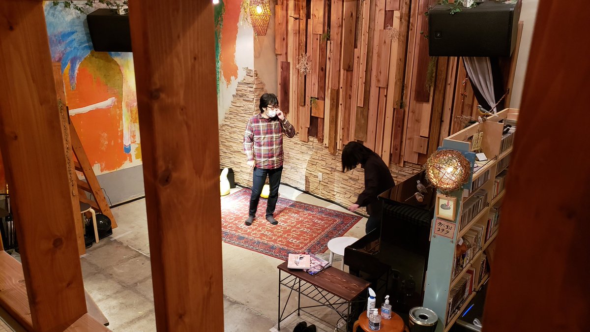 megane511's tweet image. 何故私は名古屋に居るんでしょうか？
吐きそうです。 
素敵な大人に囲まれながら生きてます。

#GTJ
#人の金で遠くに行きたい
