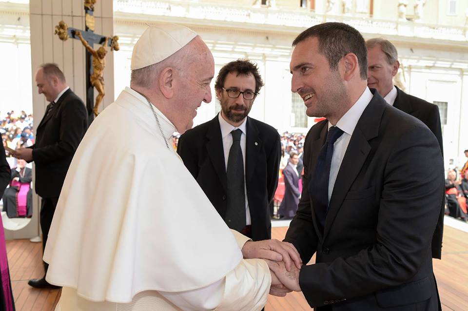 ValeMameli's tweet image. Fratello #Spadafora ad #agorarai.
#Gesuiti power
Nella foto Spadafora dal Papa nel 2017.
Gattopardo jè fa un baffo.