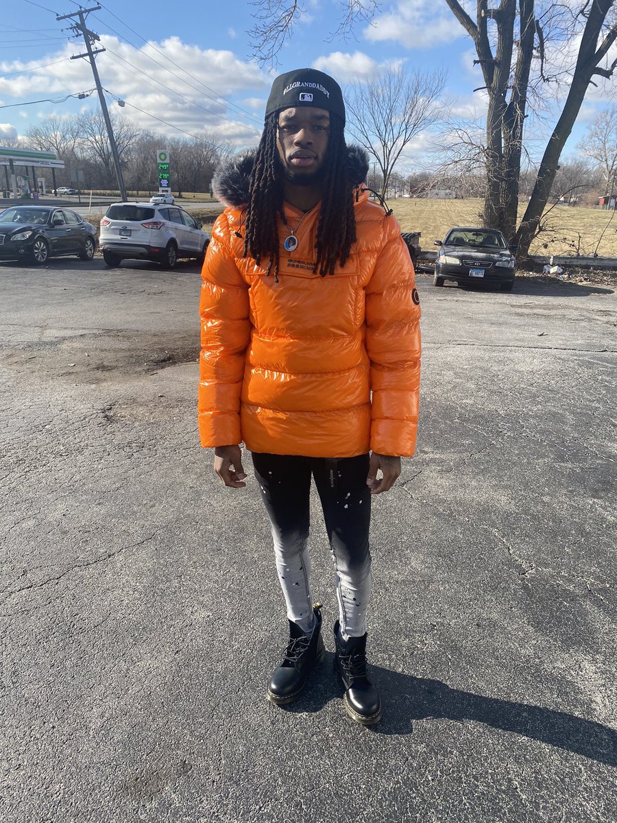 mte_trose's tweet photo. Imma god in my hood I give everyone hope #LLGRANDADDY🖤🕊 https://t.co/Ho1hbrsJmF