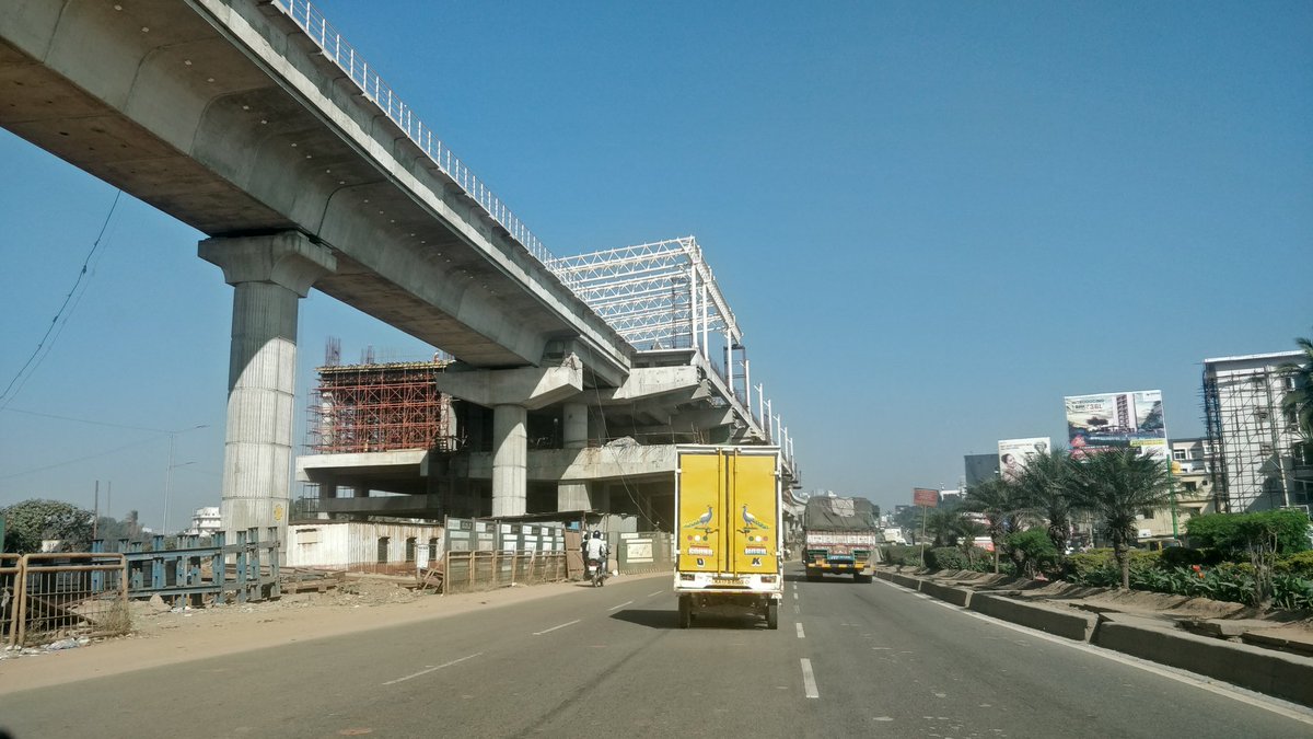 abhish656's tweet image. #RVRoad - #Bommasandra (Electronic city) Metro Line also called as Yellow Line 

Expected to be completed by May 2022 
- Depot: Hebbagodi 
- Three interchange stations: RV Road, Jaydeva Hospital &amp;amp; Central Silk board 

#BMRCL