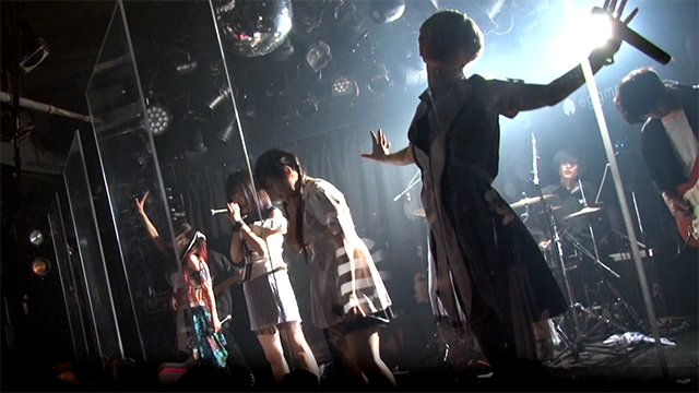 info_mufan's tweet photo. Are you ready for the day of "#TheScream"?
Burn into your heart awesome performance and scream!!
Be sure to watch FREE teaser movie before the concert!!↓↓↓
https://t.co/Jc3WRP5l1C
#NSLE #ゆくえしれずつれづれ #mufan
Next update will be on Jan 1.
Have a Happy New year!! https://t.co/ReoNsiaBuV