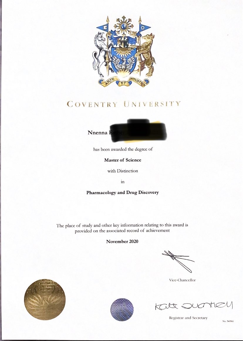 naiynah's tweet photo. MSc in the bag 🎉🥳🎉. 

A DEGREE hotter in 2020 https://t.co/rvwETpyQ7P