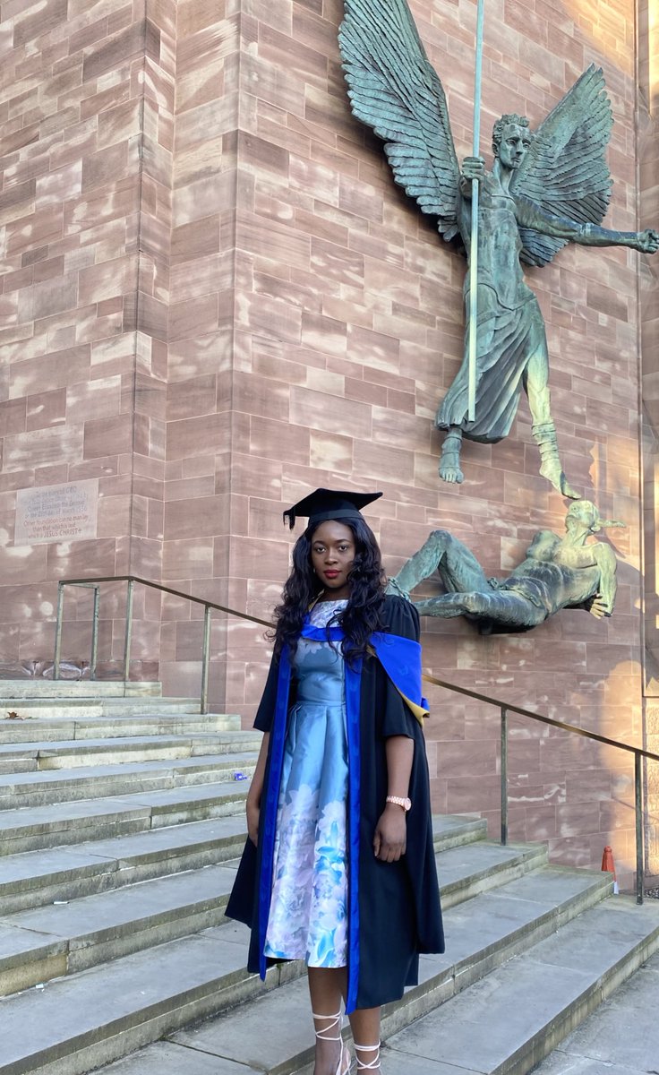 naiynah's tweet photo. MSc in the bag 🎉🥳🎉. 

A DEGREE hotter in 2020 https://t.co/rvwETpyQ7P
