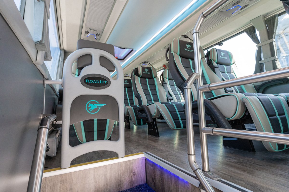 itsroadjet's tweet photo. Wusstest Du, dass wir mitten in der Planung für unsere neuen Busse sind? Mit wem, was und wann ist noch Top Secret 🤫😎 Allerdings können wir Euch jetzt schon sagen, dass es PREMIUM wird! #roadjet #premiumreisen #tobecontinued https://t.co/nHxQIV6aqv