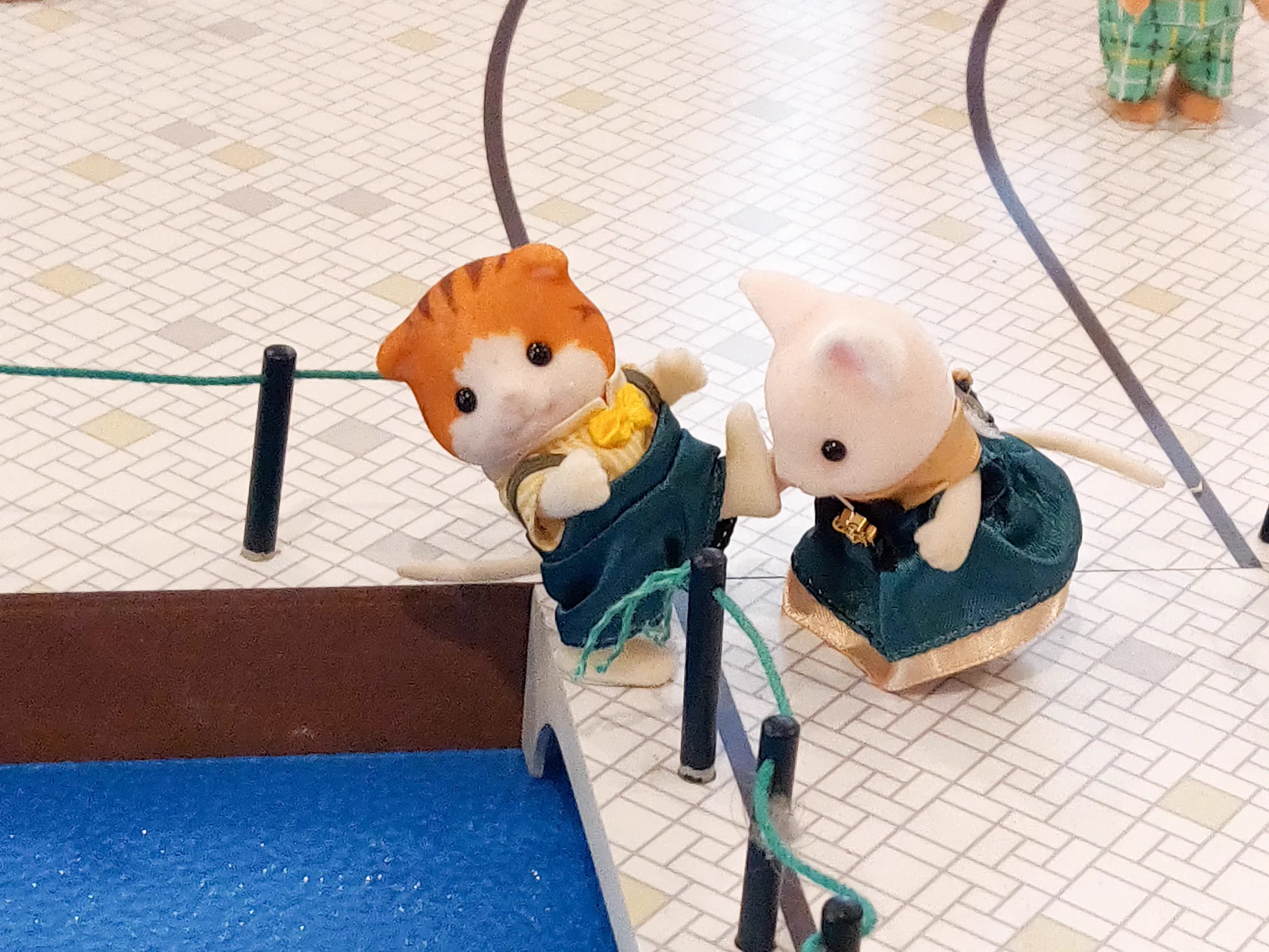 シルバニアのジオラマを見たら？ケンカが原因で彼氏を川に突き落とすシルバニアを発見www