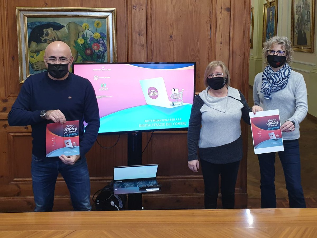 EsquerraValls's tweet photo. 📲 El regidor @oscarperis ha presentat el primer projecte global de transformació digital del comerç 🛍️ de #Valls.

💻S'oferirà formació i assessorament gratuïts i especialitzats a tot el sector 🎁 per facilitar el salt digital.

ℹ️ https://t.co/h99qljaOO0

#JoComproAValls https://t.co/CbRKFJvDsG