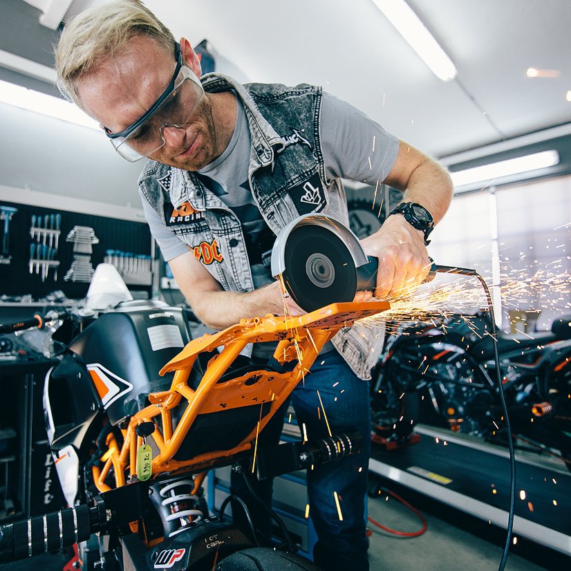 How to make your motorcycle faster? Find out in my latest vlog 👉bit.ly/upgradedKTMRC3…

#motorcycle #motorcycles #ktmrc