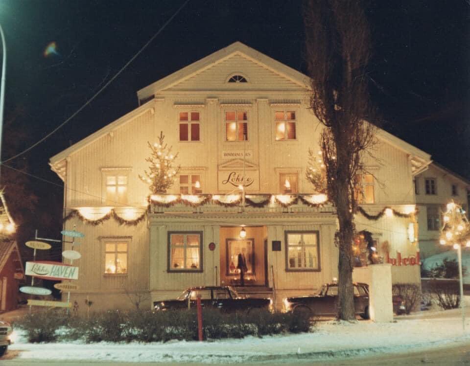 Vi retter en varm takk til dere alle - våre 850 frivillige, 5000 medlemmer, gode givere, samarbeidspartnere og besøkende hos oss på Røde Kors huset i Sandvika.
Vi ønsker dere alle en fortsatt god, trygg og fredfull jul🎄 og alt godt for det nye året 2021!💫