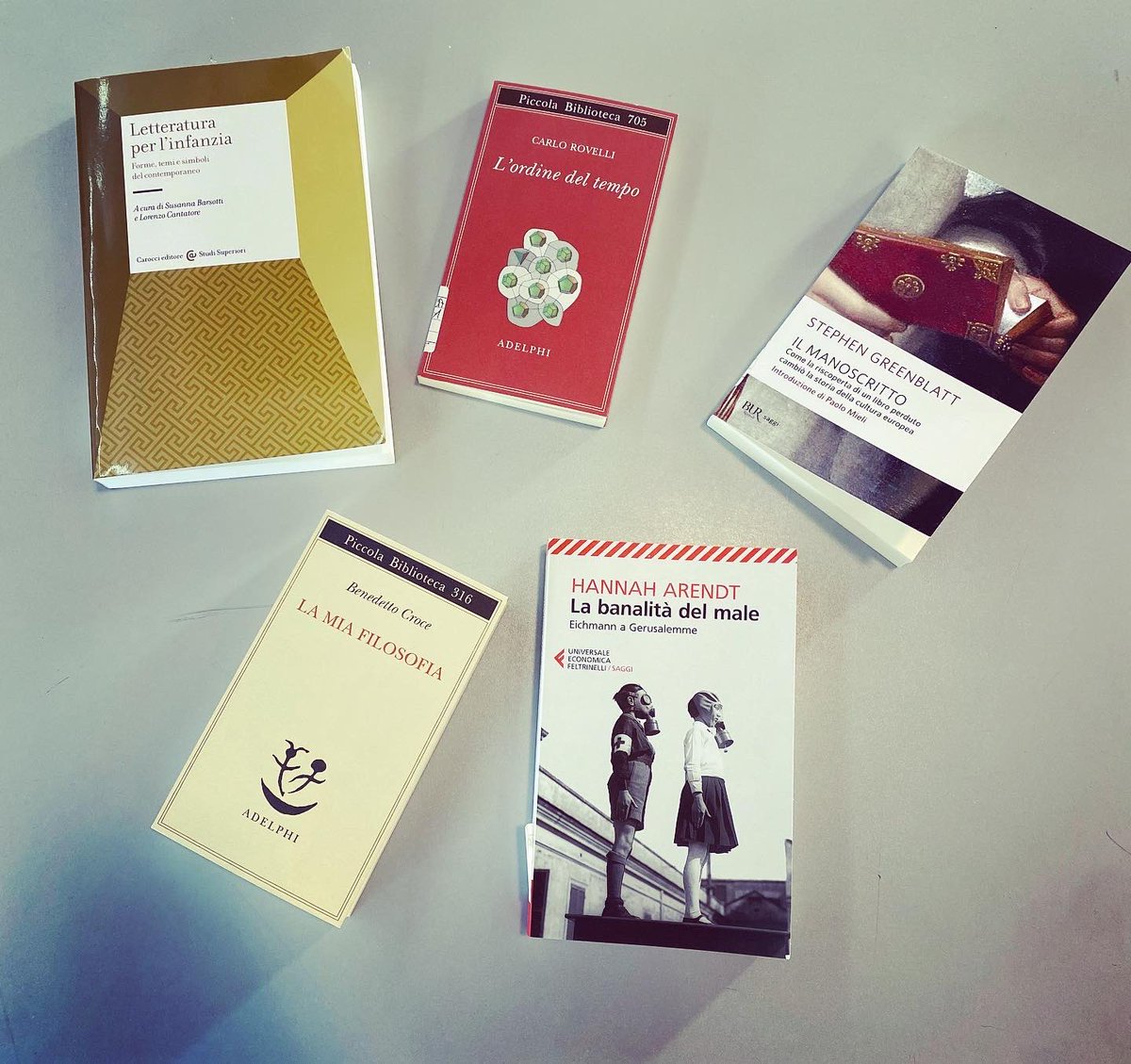 BiesseBiemme's tweet photo. Un po’ di saggi, un po’ di codici, un po’ di tutto grazie al contributo @mibact
Sperando di aver fatto cosa gradita, ci aggiorniamo al prossimo post sul #contributomibact #5000eurodilibri per la #bibliotecamontefusco https://t.co/mpKST6awW0