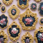 Sweets artistさんが絵画・宝飾品をイメージして作ったクッキーがとてもきれい。