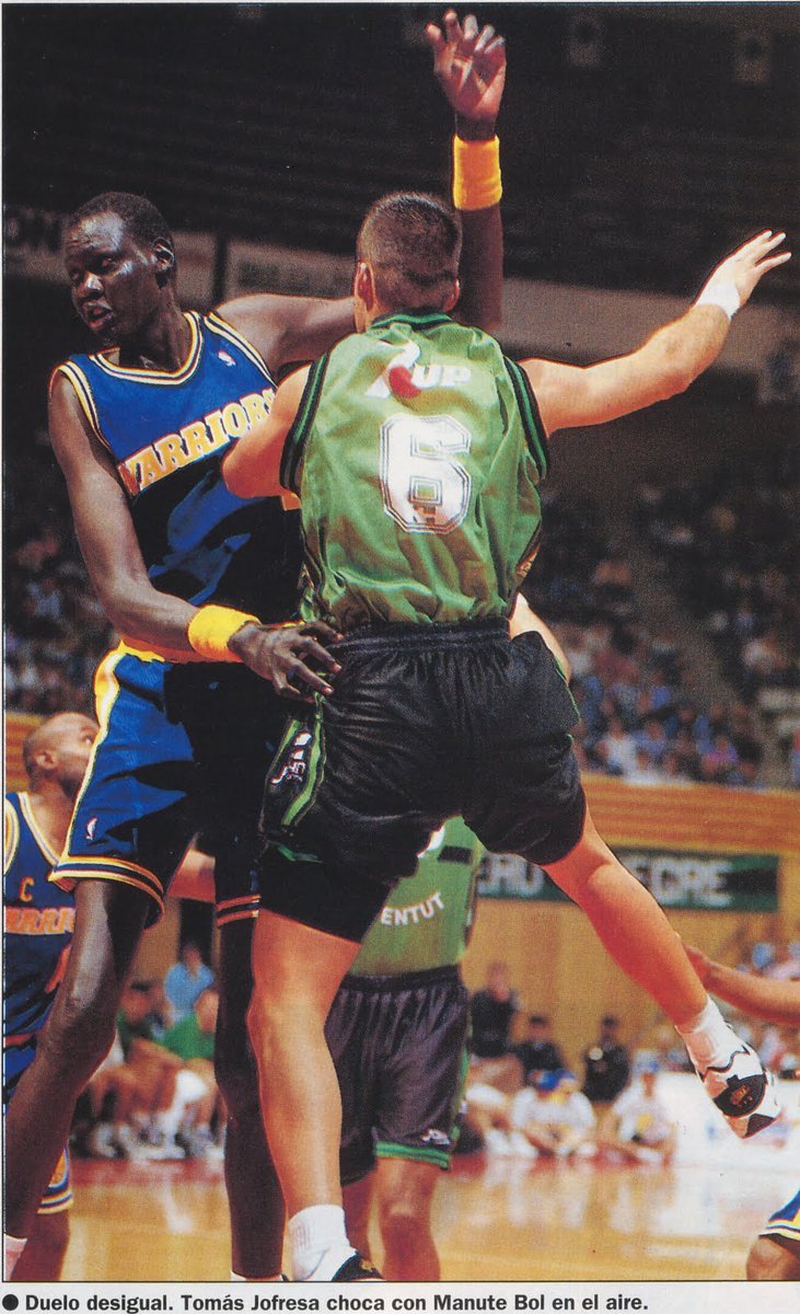 El PenyArmari (@elpenyarmari) on Twitter photo SORTEIG❗❗❗
Us agradaria aconseguir la samarreta original amb què la <a href="/Penya1930/">Club Joventut Badalona</a> va ser CAMPIONA d'Europa??? 🏆💚🖤💚
Sí, la mateixa amb que un dia el @tomijofresa li va plantar cara al #ManuteBol!!! 👀🙌🏻
Sols teniu que fer RT 🔄 Hi ha temps fins divendres, molta sort!!! 🍀🤞🏻 SORTEIG❗❗❗
Us agradaria aconseguir la samarreta original amb què la <a href="/Penya1930/">Club Joventut Badalona</a> va ser CAMPIONA d'Europa??? 🏆💚🖤💚
Sí, la mateixa amb que un dia el @tomijofresa li va plantar cara al #ManuteBol!!! 👀🙌🏻
Sols teniu que fer RT 🔄 Hi ha temps fins divendres, molta sort!!! 🍀🤞🏻