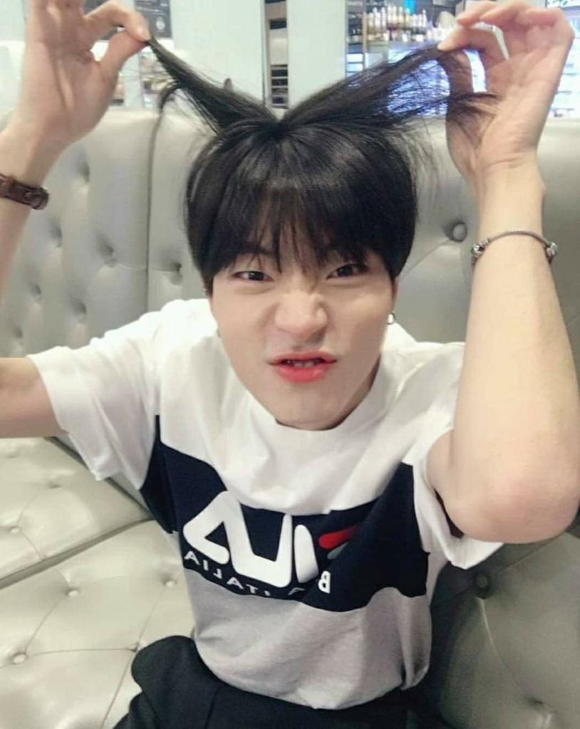 hwang inyeop being boyfriend material — a very important thread;