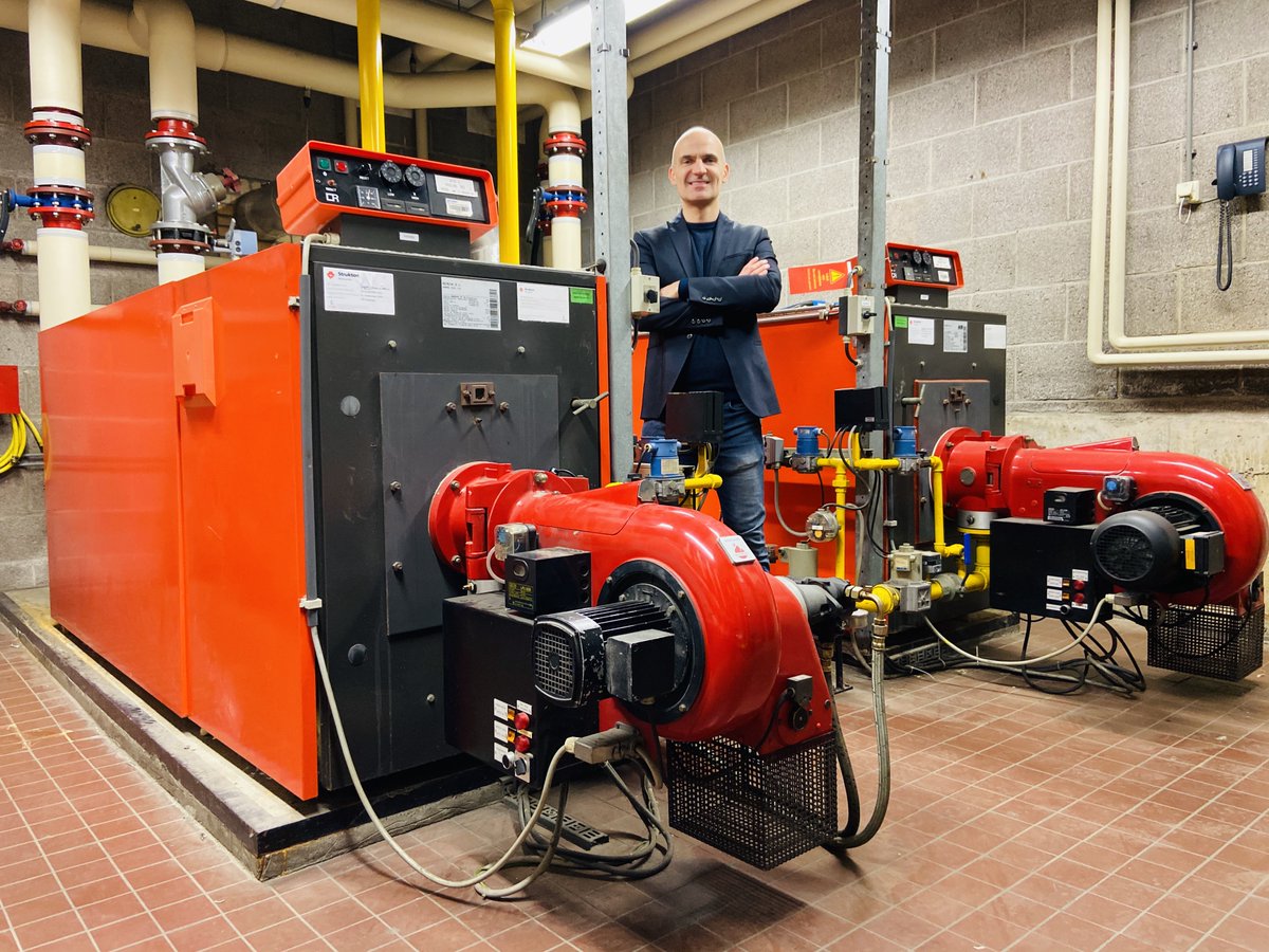 mediacontent_nu's tweet photo. ♨️ | @SwitchAms #Datacenters geeft als eerste #datacenter in #Europa een financiële incentive voor direct bruikbare restwarmte. Hiervoor maakt het gebruik van bestaande Direct Liquid Cooling (DLC) technieken om #servers te koelen. | #persbericht | https://t.co/3tk0tMqSfo https://t.co/QOX6gqVzyT