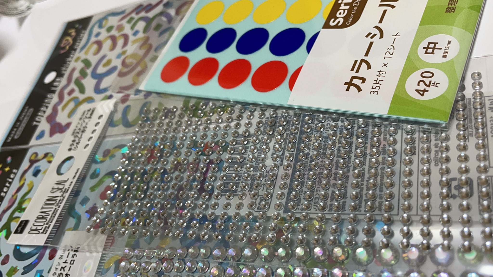 𝑾𝒆 𝒏 𝑯𝒊𝒏𝒂 これだけは言える トレカケースでこるなら断トツセリア キラキラ以外全部セリア トレカケースデコるなら本当にオススメ T Co 5bucfcvu6t Twitter