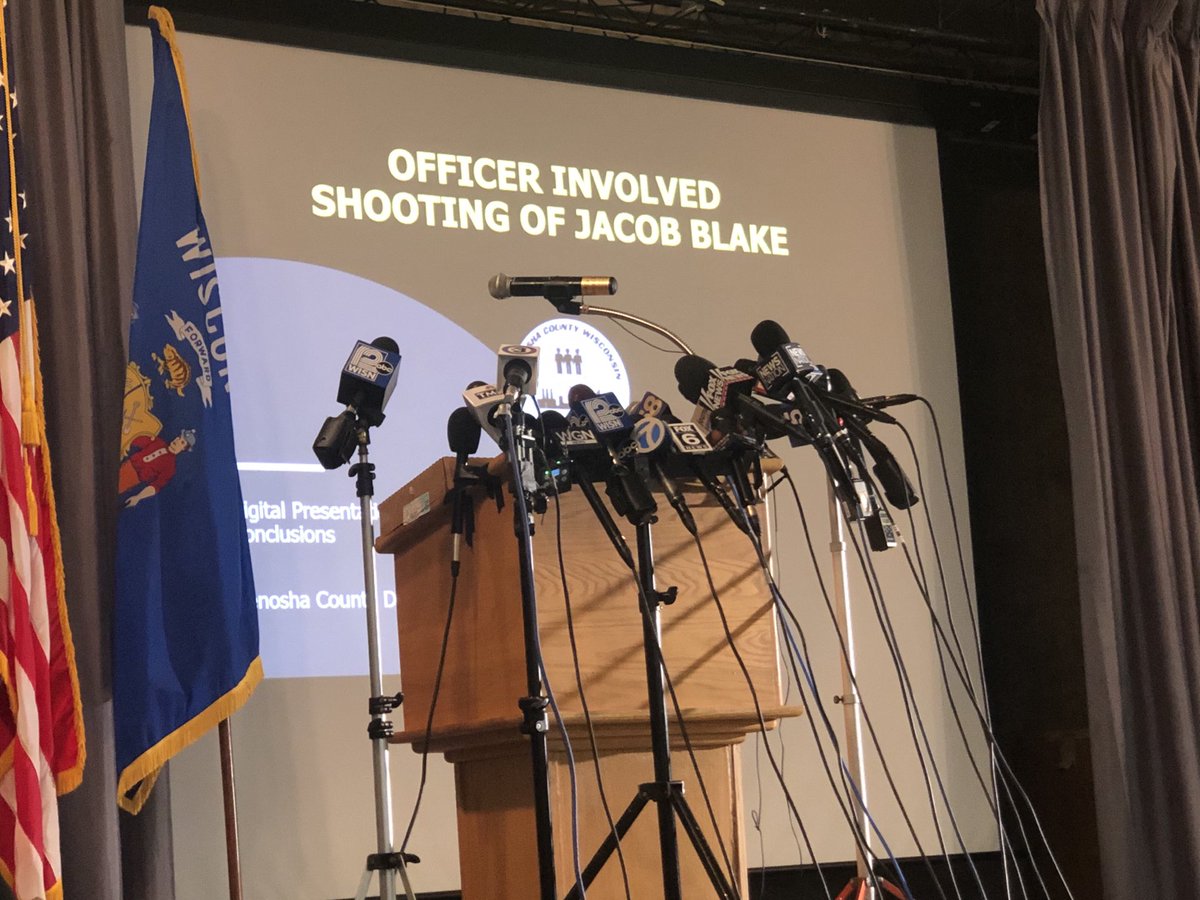 We are in Kenosha waiting for an announcement from the District Attorney about the shooting of Jacob Blake. Please follow ⁦ @RicoReporting ⁦ @writerbarton⁩ ⁦ @mdesisti⁩ ⁦ @RoryLinnane⁩ & our ⁦ @journalsentinel⁩ team.