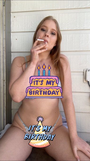 Link in my bio 💕 https://t.co/7E8c4oFCpQ<a href="/tag/smoking"class="tags"><span>#smoking</span></a><a href="/tag/cigarettes"class="tags"><span>#cigarettes</span></a><a href="/tag/smokingfetish"class="tags"><span>#smokingfetish</span></a>