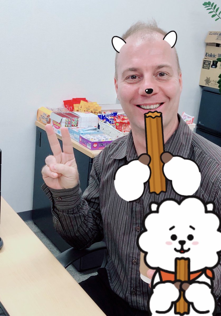 LanguagesPochi's tweet photo. 毎週木曜日17時から！

宜野湾ベイサイド情報センターの3階で無料英会話レッスン実施中！

講師は優しさ溢れるピーターです。

お気軽にお越しくださいませ〜

#英会話 #宜野湾 #ポチット留学 #ポチット英会話 https://t.co/JzT4X6yP7a https://t.co/2plfC6O6pY