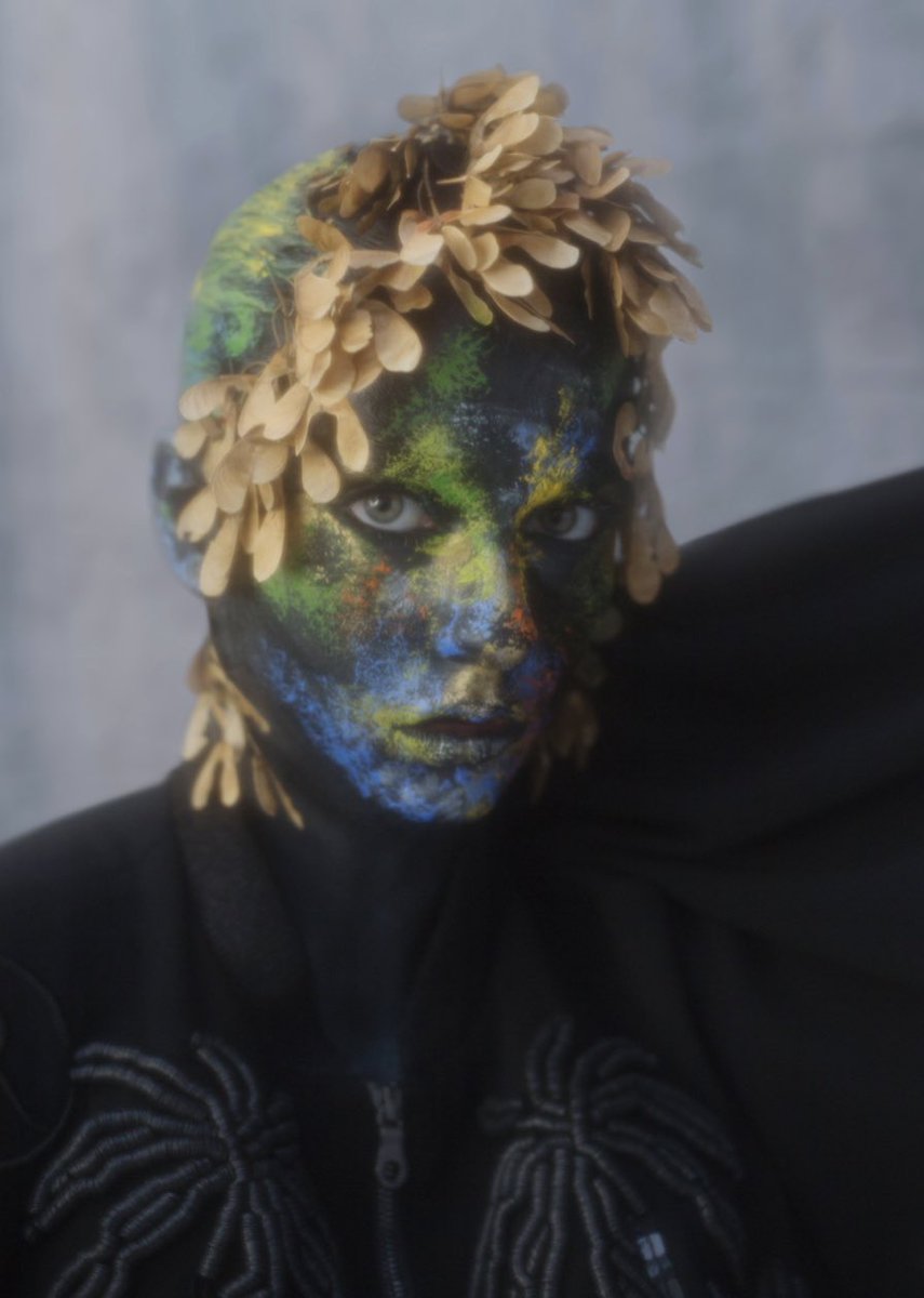 💫MASQUERADE💫, a blast from a vibrant past in BASIC ISSUE 10 #Spectacle.
Photographer: Ben Fourmi <a href="/benfourmi/">Ben Fourmi</a> 
Stylist: Marie Revelut <a href="/marierevelut/">revelut</a> 
MUA: Anne Arnold @annearnoldmakeup 
Model: Luna @lunaroserenee 
Studio: A ciel ouvert studio 
#basicmagazine #editorial #fashion