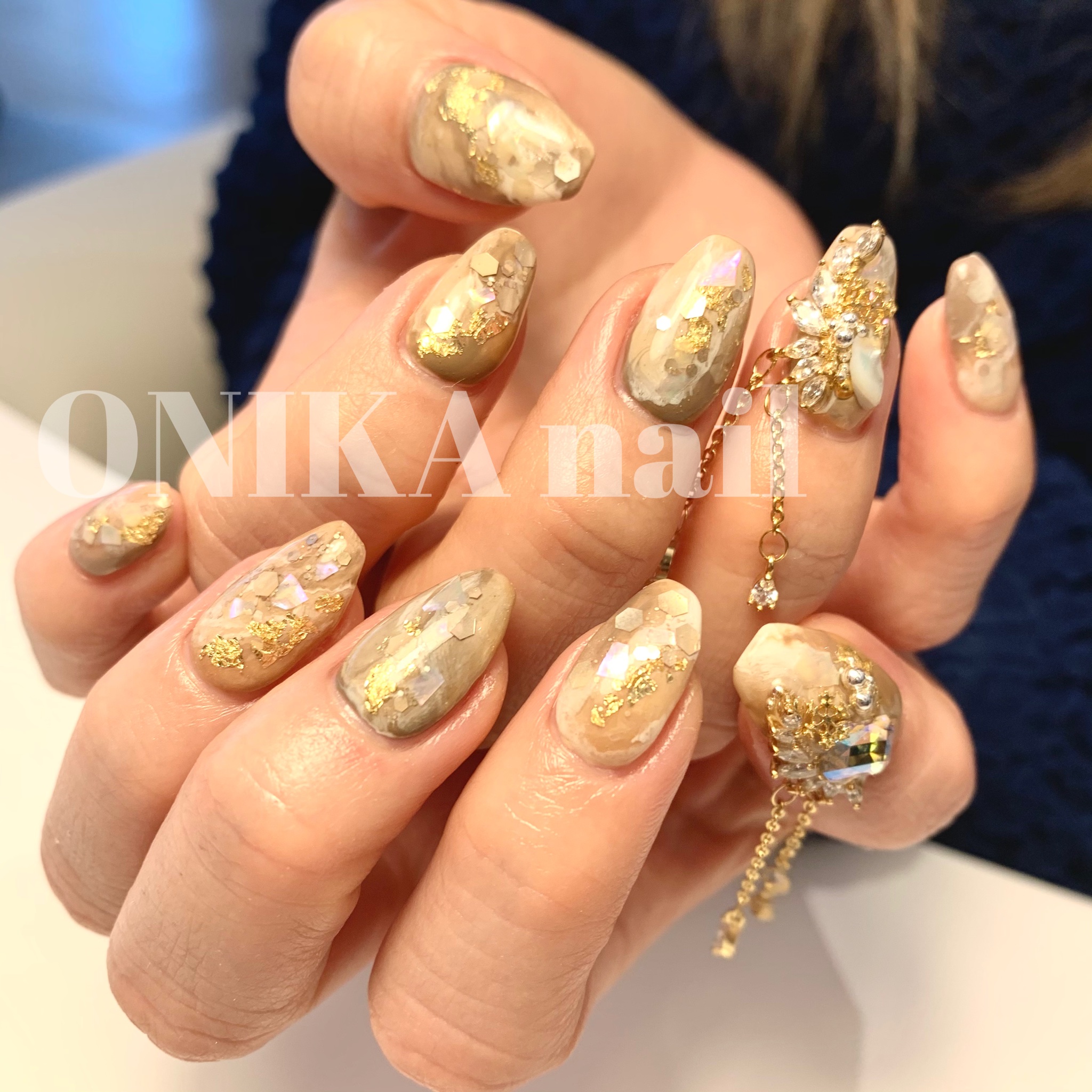 Onika Nail 21年の幕間には豪華なパーツを Onikanail 外苑前 駅から徒歩1分 表参道 カフェ多数 青山一丁目 フランフラン ザラホーム コンビニ多数 ランチ コロナ対策 ソーシャルディスタンス 換気 広いサロン 検温 グリーンネイル対策