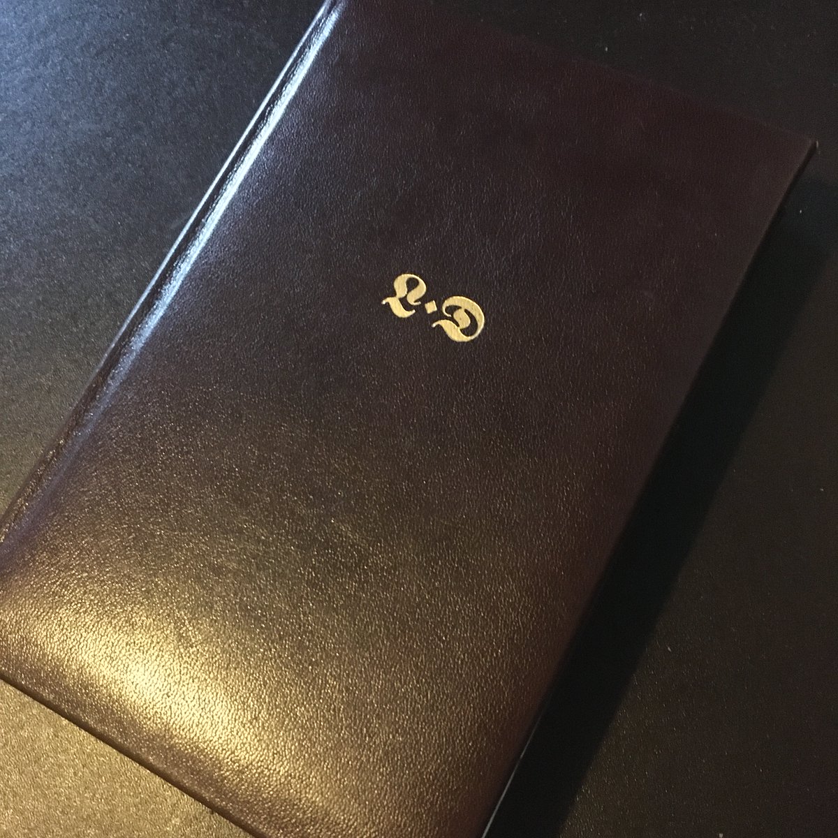 DeightonDossier's tweet photo. A rare, leather-bound special US first (Borzoi) edition from Alfred A. Knopf of #BerlinGame by #LenDeighton has arrived today, courtesy of the excellent service of @ShaperoRareBook of London. Shall enjoy putting this on my shelf!
#BernardSamson
#WernerVolkmann
#FionaSamson https://t.co/ACo3CaCemu