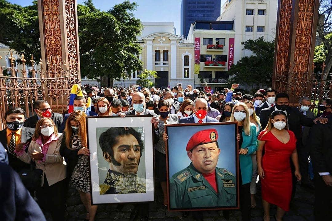 JEHYSONGUZMAN's tweet image. ¡UN NUEVO COMIENZO!
Una nueva Asamblea Nacional se ha instalado para defender y proteger al pueblo Venezolano, la Soberanía e Independencia de Venezuela y hacer cumplir la Constitución de la República.