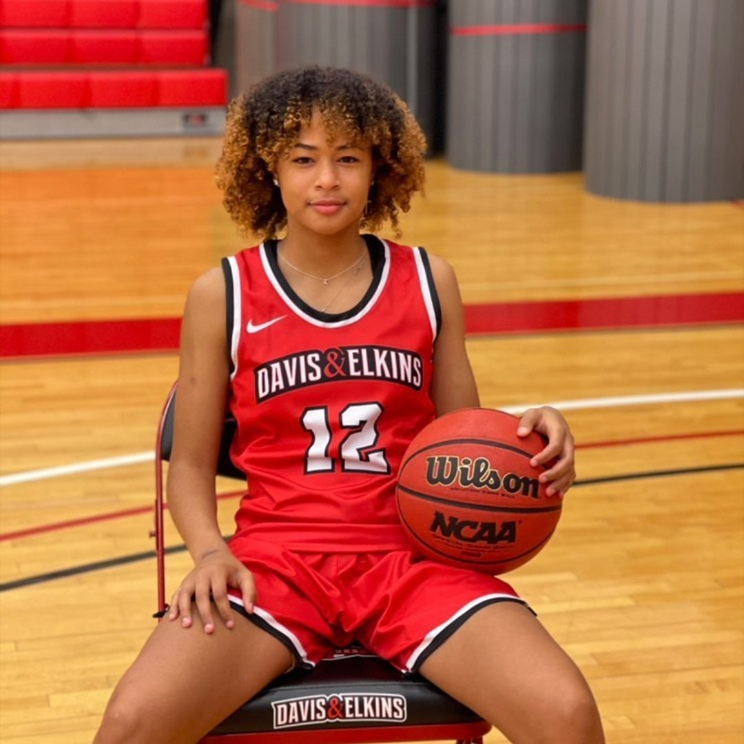 leegirlz's tweet photo. Keep making your dreams come true @Lena_Lee4.  Your favorite quote...Hard work beats talent when talent fails to work hard.  Do work #12, proud of you &amp; prayers for a safe &amp; healthy season for all @Senator_WBB https://t.co/uDAVlo5vQe