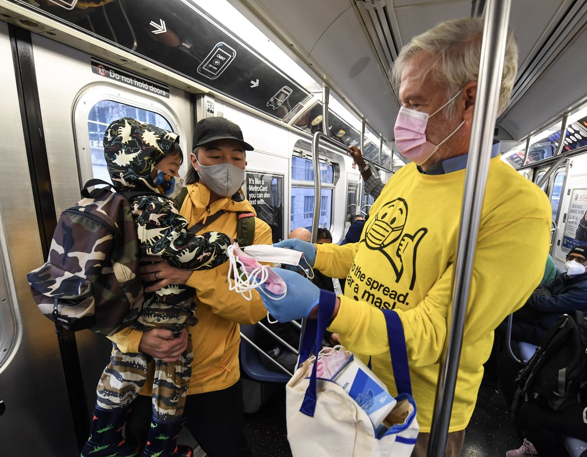 4- In July we launched the Mask Force, volunteer teams that hand out masks to anyone who needs one. We’ve handed out 400,000 masks to date.  In November, Mask Force went regional!  @PATHTrain,  @NJTransit,  @Amtrak, and  @SEPTA have mask forces of their own.