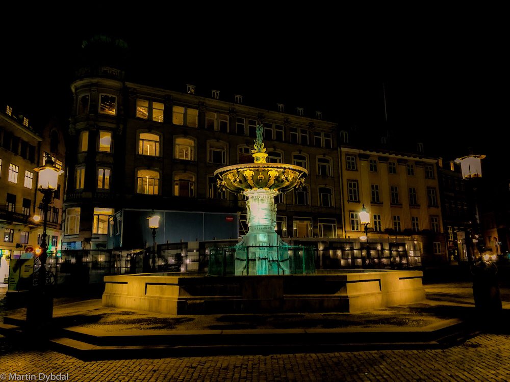 nightpixdybdal's tweet photo. Copenhagen: The Caritas Fountain. #københavn #caritas #gammeltorv #indreby #middelalderbyen #medievalcity #fountain #springvand #denmark #danmark #dänemark #danemark #danimarca #danska #丹麦 #taani #دانمارک #Дания #nightpixdybdal #martindybdal #bellik #덴마크 https://t.co/ccXyPoTqnF