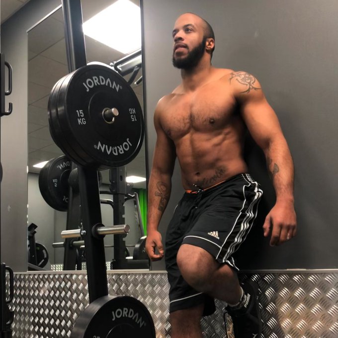 Counting down the days until the gyms reopen. ?

@pornandmuscle @ShabazzFan @xxx_men_pt @Hotbrasil20