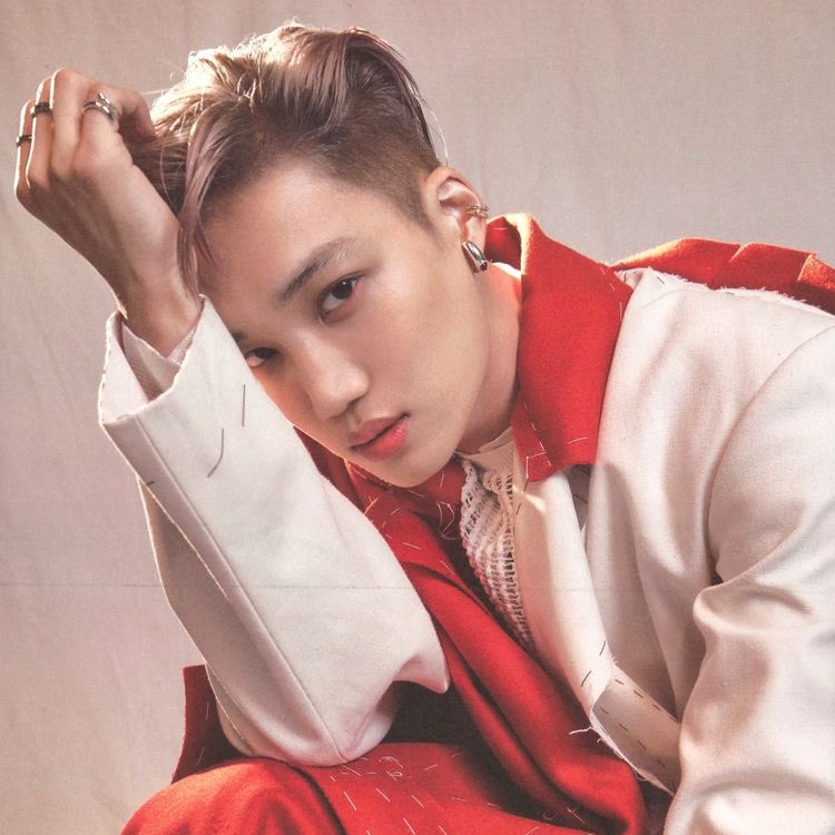 “this crown on this exovelvet” — a thread 