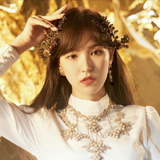 “this crown on this exovelvet” — a thread 