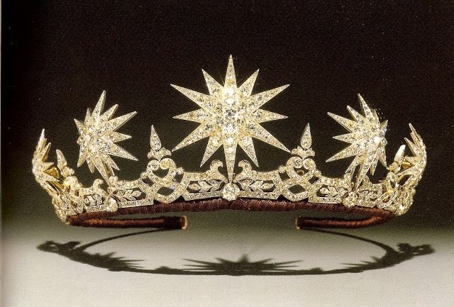 “this crown on this exovelvet” — a thread 