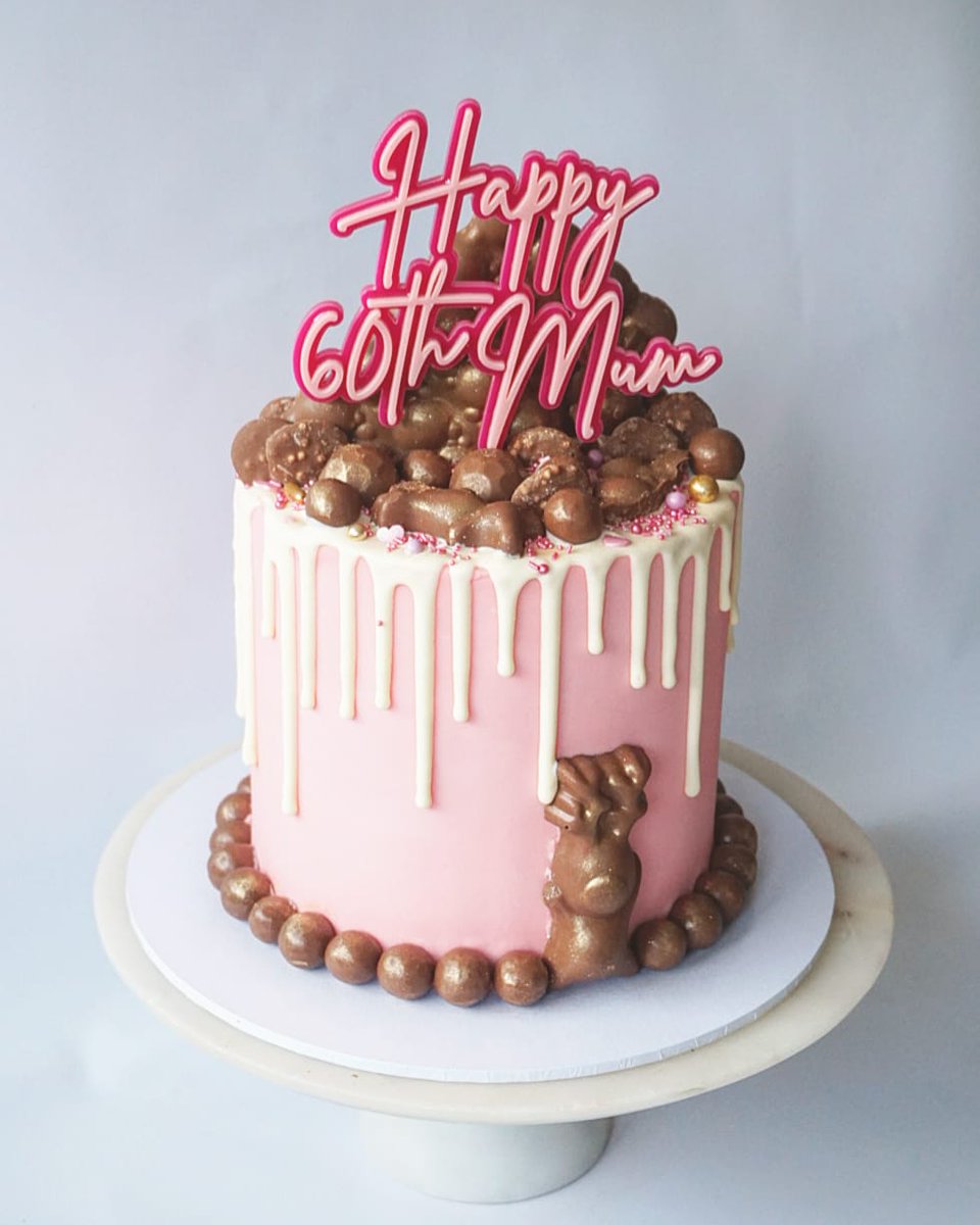 Pink and Maltesers, pretty good combo if you ask me!

#cake #baking #cardiff #cardiffshopping #cardiffcakes #cardiffbusiness
