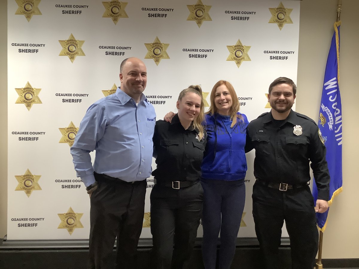 OzaukeeSheriff's tweet image. Sheriff swore in Deputy Kayla Curasi who joins our Jail division. She worked in our Dispatch division for 2 ½ years and we know her hard-working attitude will carry on in her new role. Her fiancé, a Milwaukee police officer, had the privilege of pinning her badge. Congrats!