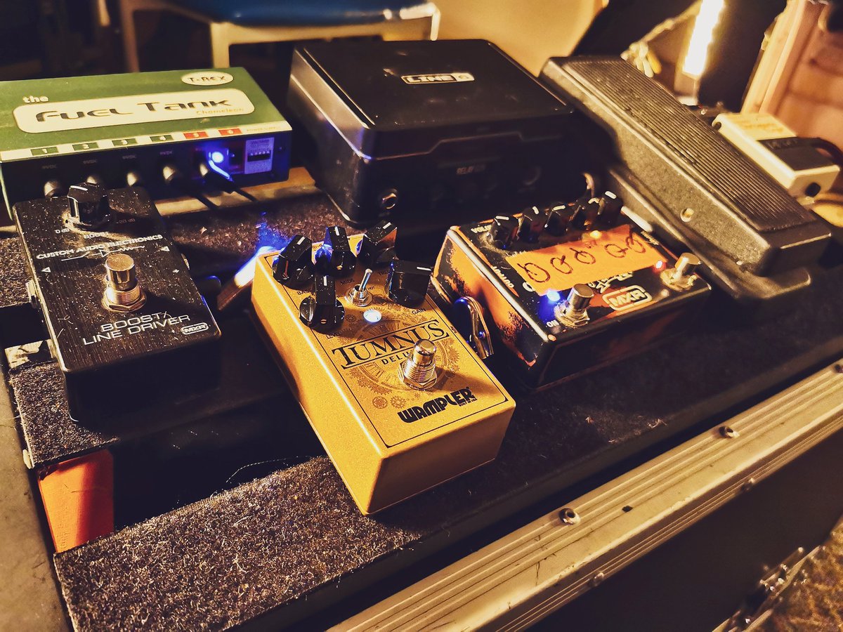 ARimmerGuitar's tweet photo. Sound robots 🔊
#PedalBoard #PedalBoardOfTheDay #PedalTrain #Dunlop #MxrPedals #Crybaby #Mxr #Crybaby #CustomAudioElectronics #Wampler #WamplerPedals #Slash #MxrSlash #Octave https://t.co/o52wAQvfvN
